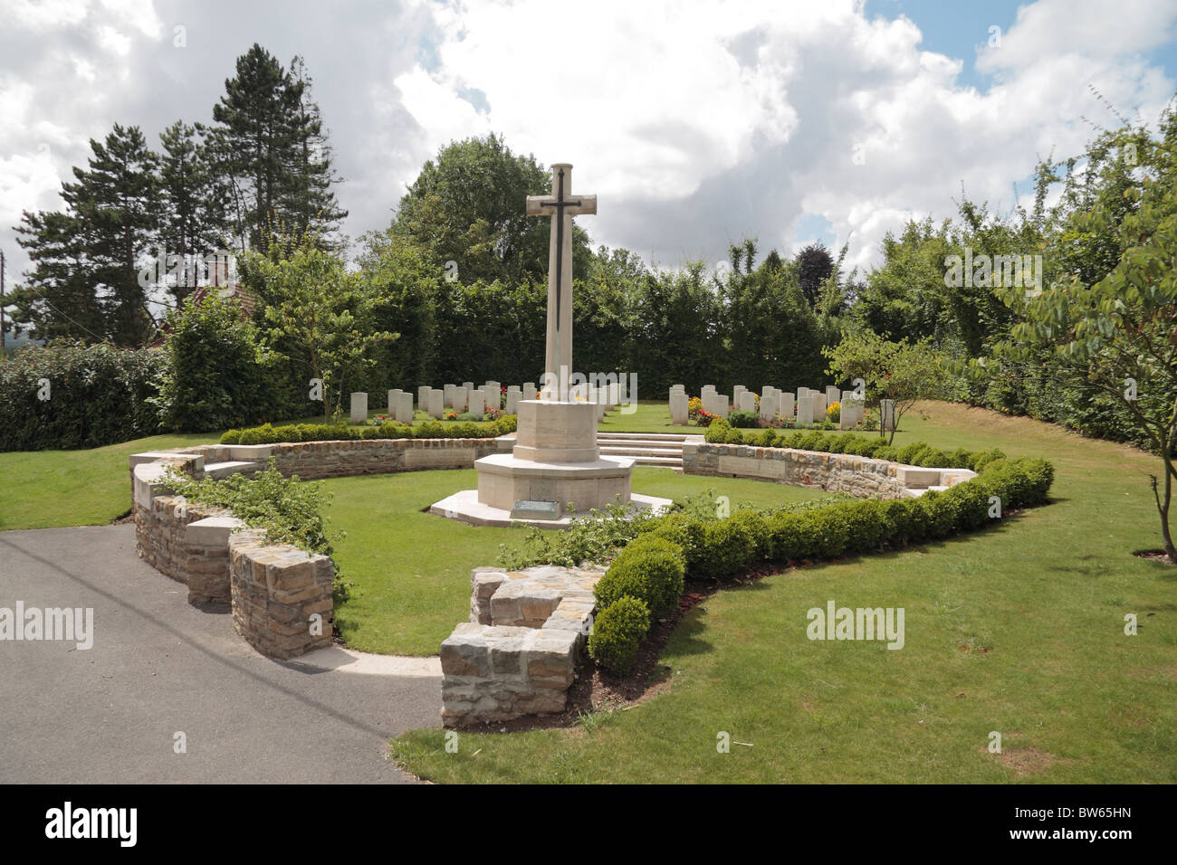 Das Überqueren der Opfer in der Huby-St Leu British Cemetery in der Nähe von Hesdin & St. Omer, Pas-De-Calais, Frankreich. Stockfoto
