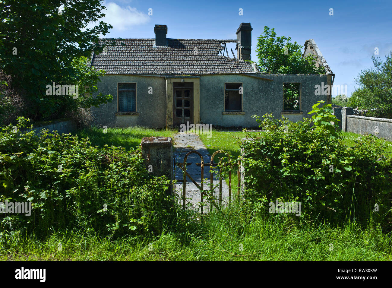 Verfallenes Haus Irland Stockfotos Und Bilder Kaufen Alamy