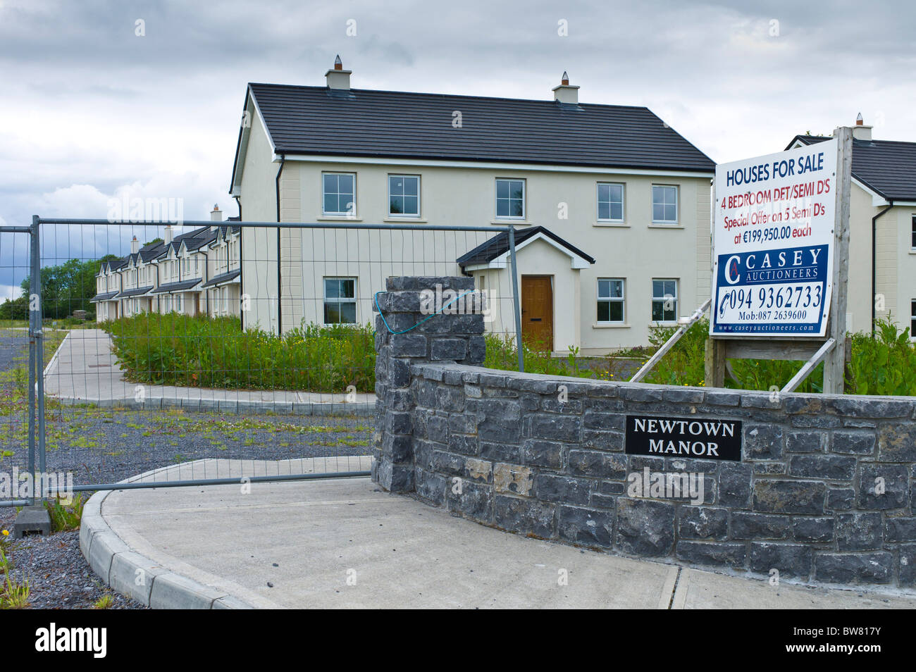 Häuser zum Verkauf in speziellen Angebotspreise auf Neubaugebiet Newtown Manor in Ballindine, County Mayo, Irland Stockfoto