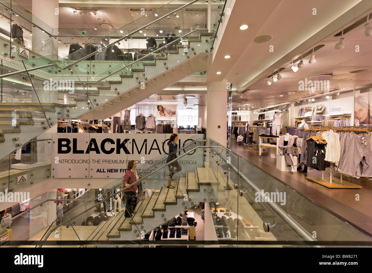GAPStore in der Oxford Street, London Stockfotografie Alamy