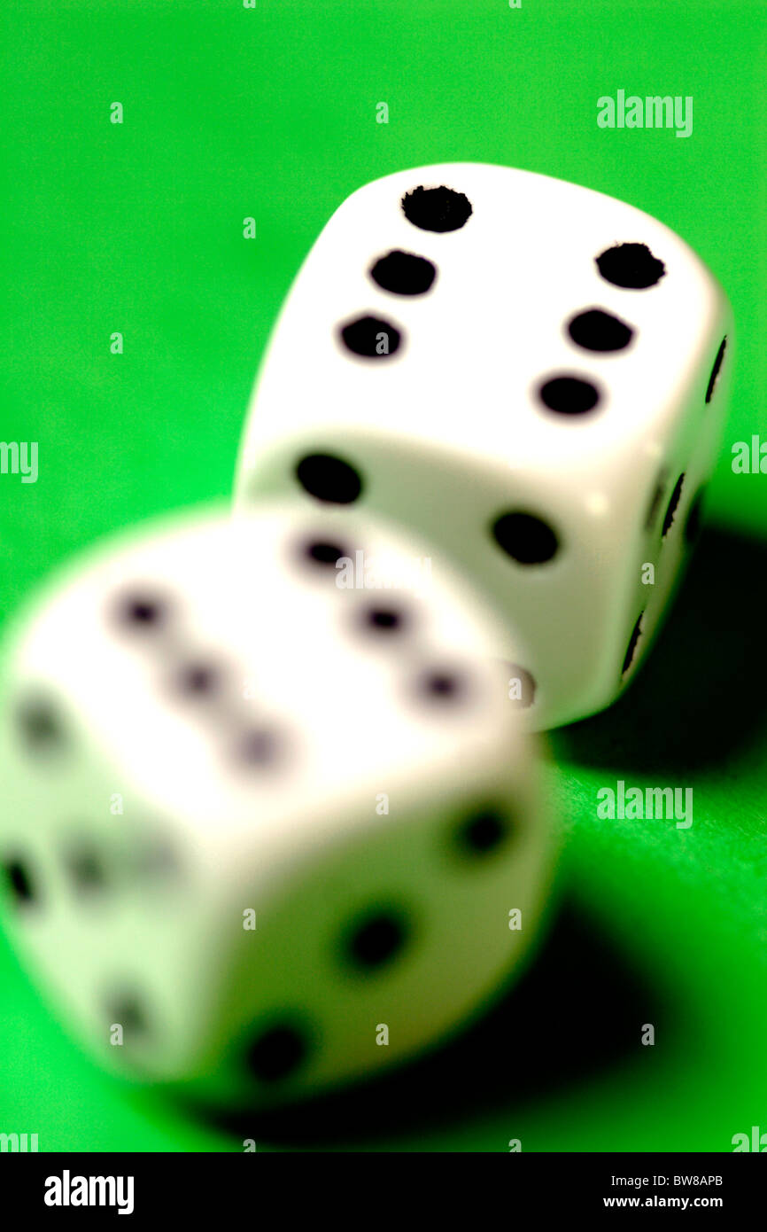 Zwei Würfel gerollt doppelte sechs hautnah Stockfoto