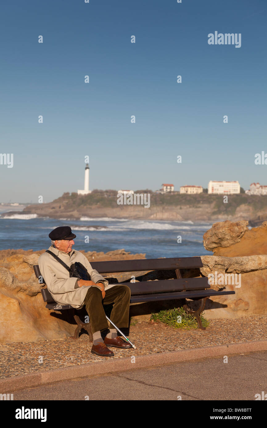 Mann in Biarritz, Aquitaine, Frankreich Stockfoto
