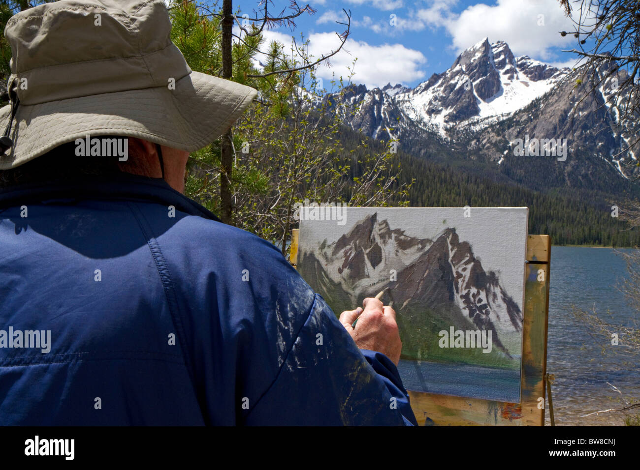 Künstler malen McGown Gipfel und Stanley See in der Sägezahn-Gebirge in der Nähe von Stanley, Idaho, USA. Stockfoto