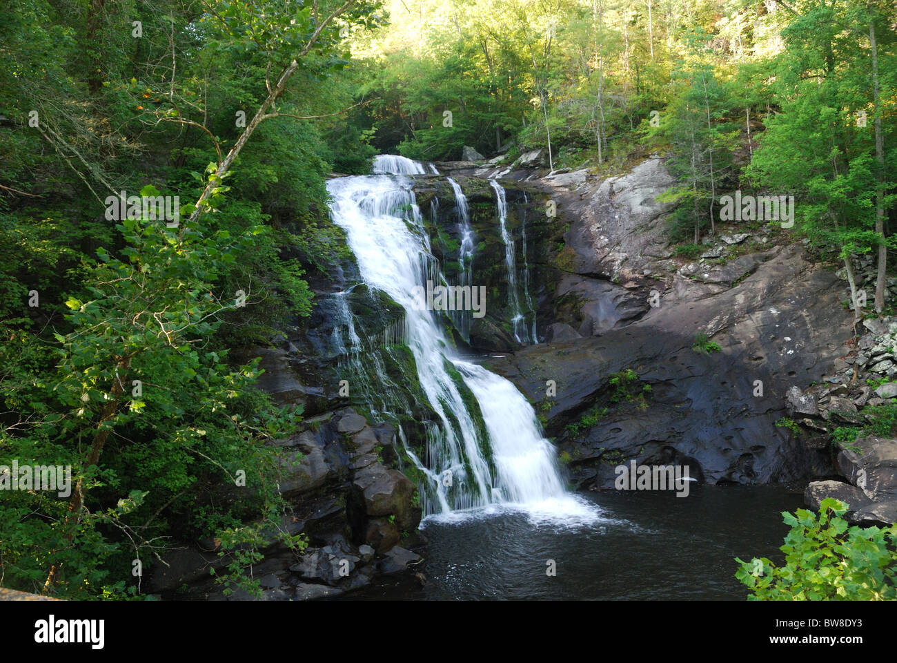 Kahle River Falls, befindet sich in Cherokee National Forest und kann aus dem Cherohala Skyway gesehen werden. Stockfoto