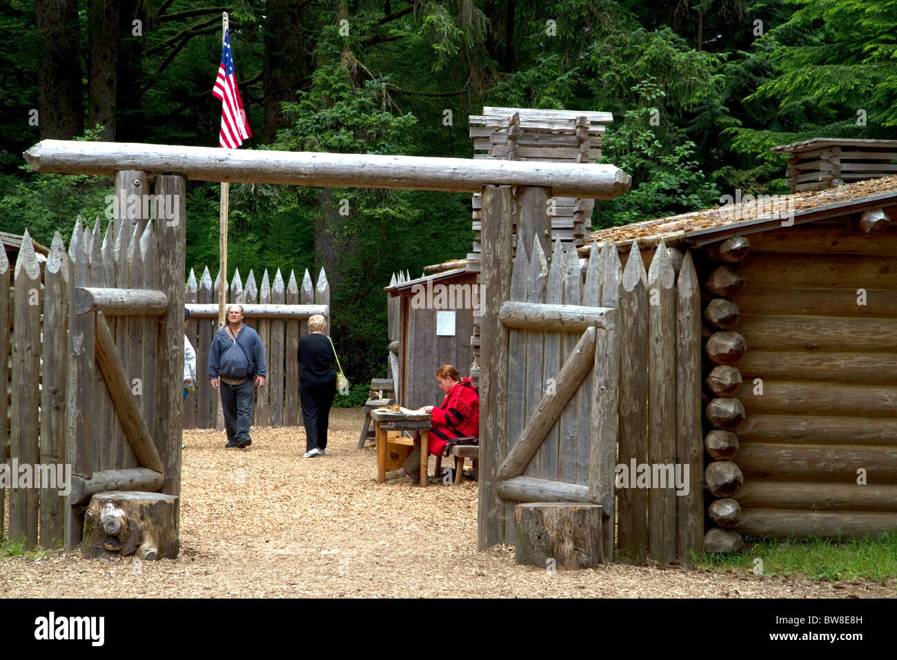 Historisches Reenactment an Fort Clatsop National Memorial in der Nähe von Astoria, Oregon, USA. Stockfoto