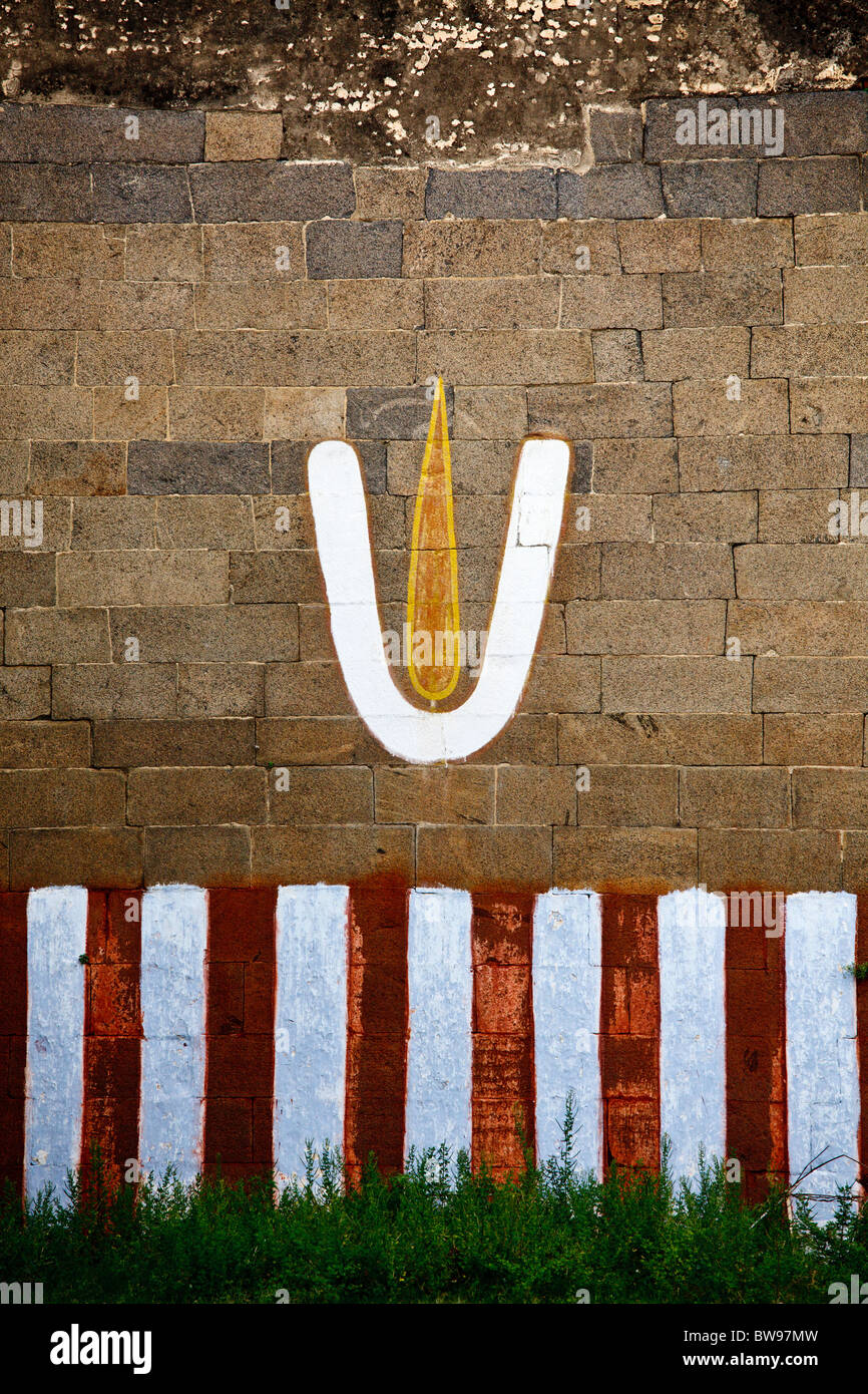 Vishnu-Symbol an der Wand von der Hindu-Tempel. Indien Stockfoto