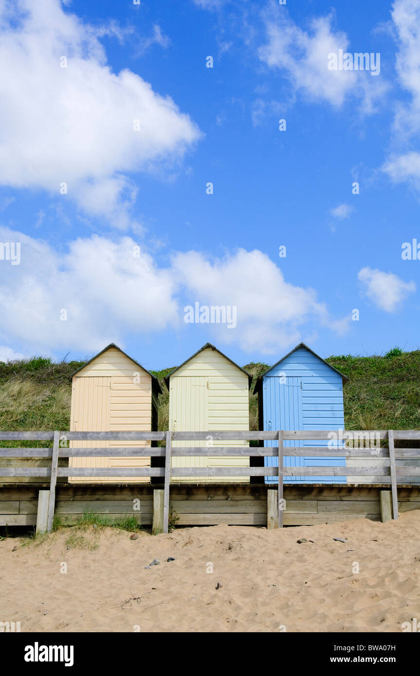 Die holzhütten am Summerleaze Beach, Bude, Cornwall, England Stockfoto
