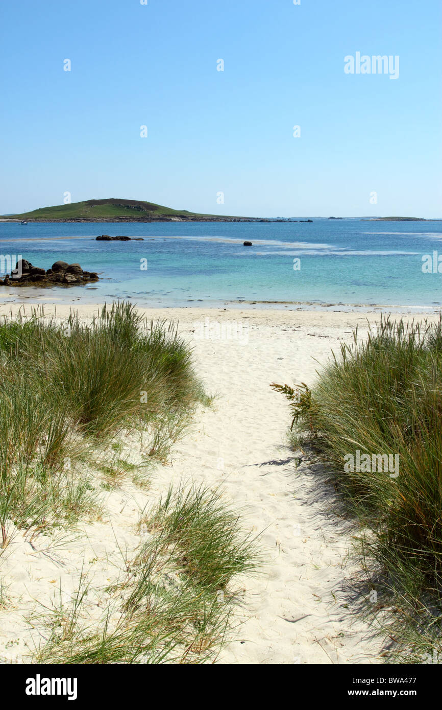 Pfad zum Rushy Bay Beach in Bryher, Isles of Scilly Cornwall UK. Stockfoto