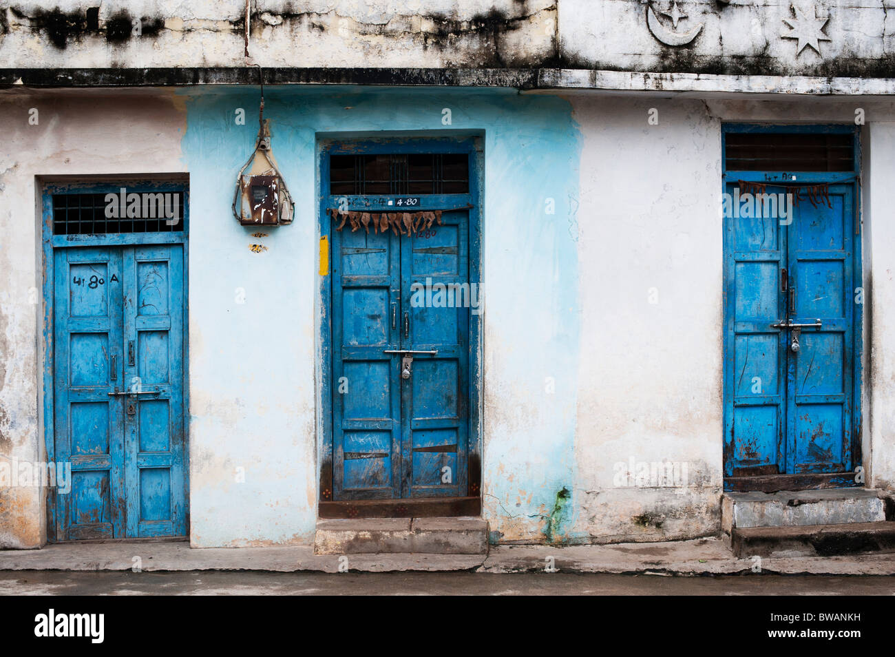 Alten indischen Dorf Haustüren im Dorf Yenumulapalli, Andhra Pradesh, Indien Stockfoto