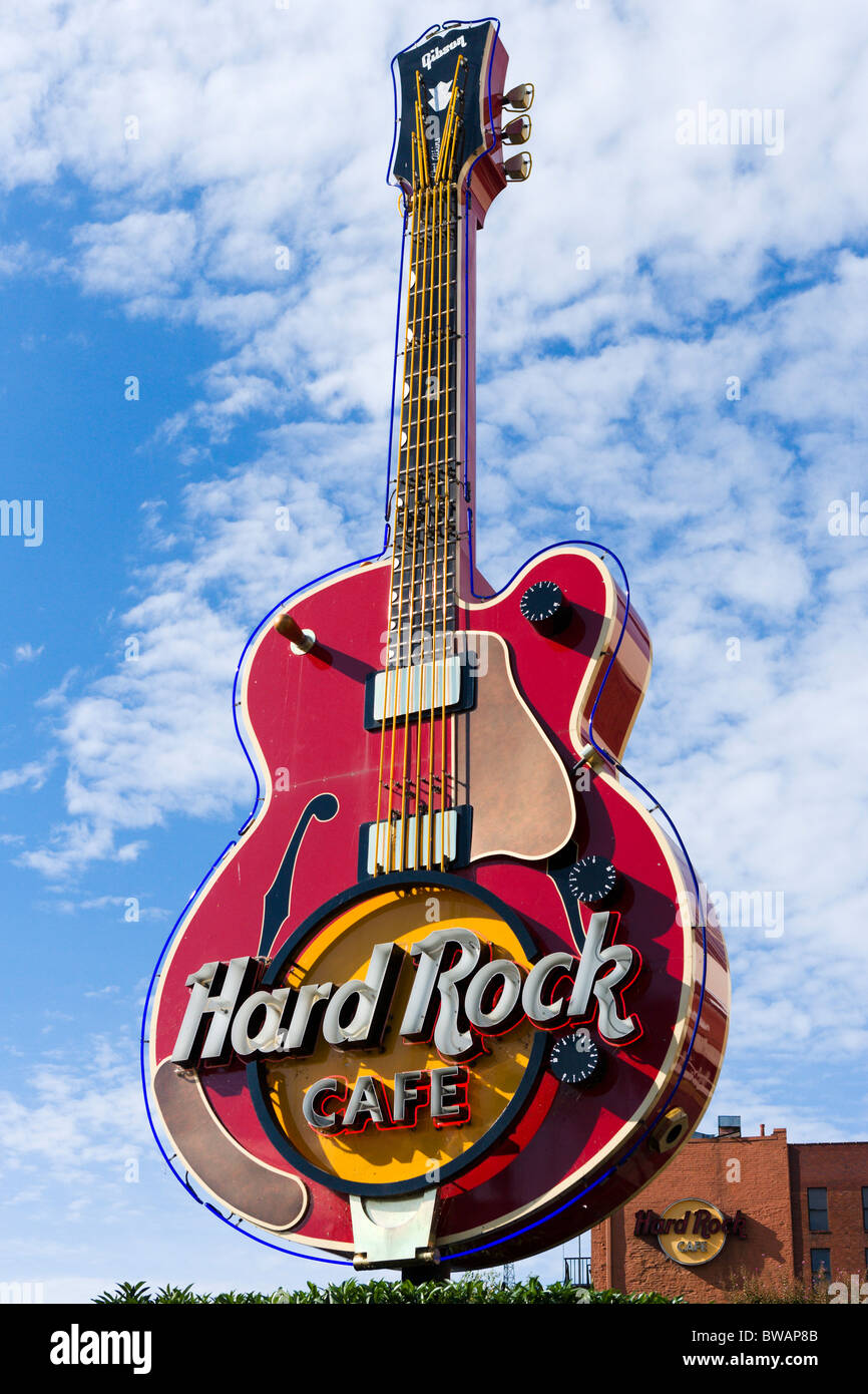 Gitarre vor dem Hard Rock Cafe, Bezirk, Nashville, Tennessee, USA Stockfoto