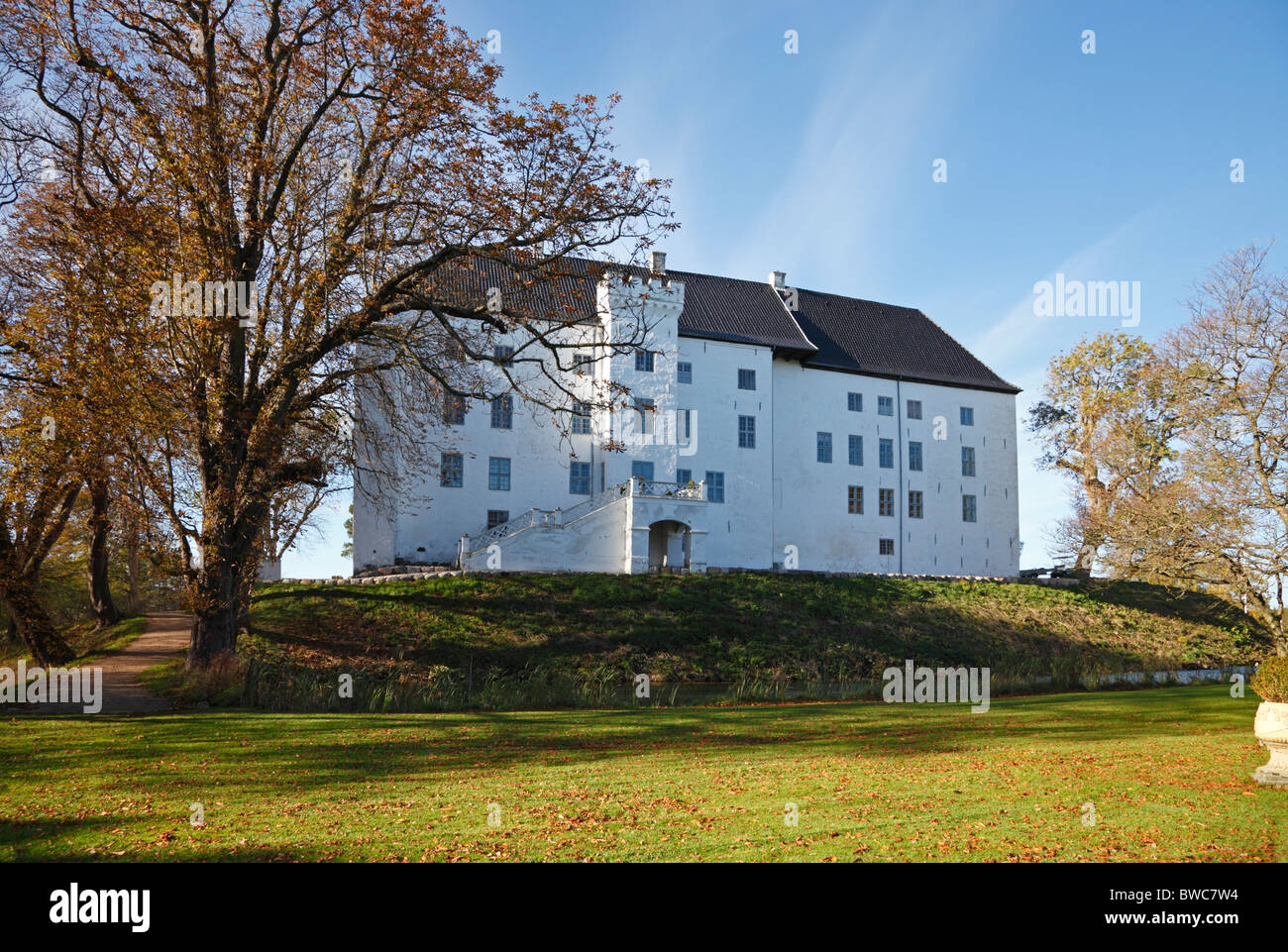 Das vermutlich im 12. Jahrhundert heimste Schloss Dragsholm in Hørve im Nordwesten von Seeland, Dänemark. Jetzt ein berühmtes Restaurant und Hotel. Stockfoto