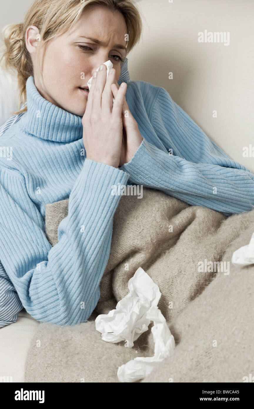 Südafrika, Cape Town, junge Frau, die Nase weht Stockfoto