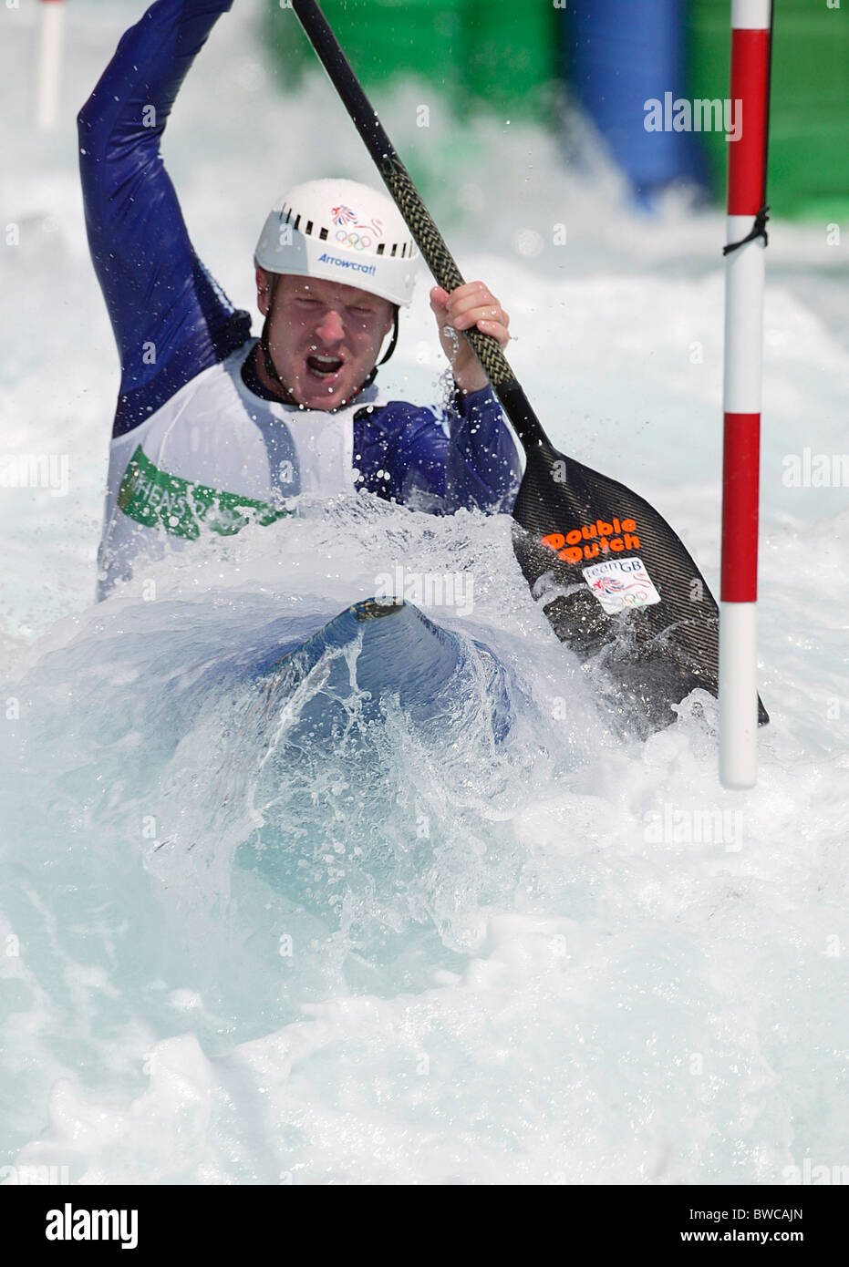 Britische Olympische C1 Kajakfahrer Stuart McIntosh üben auf dem Kajak Olympiazentrum, Athen, Griechenland, 2004. Stockfoto