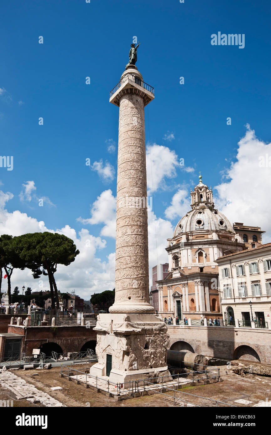 Colonna Traiana - Chiesa del Santissimo Nome di Maria al Foro Traiano, Rom, Italien Stockfoto
