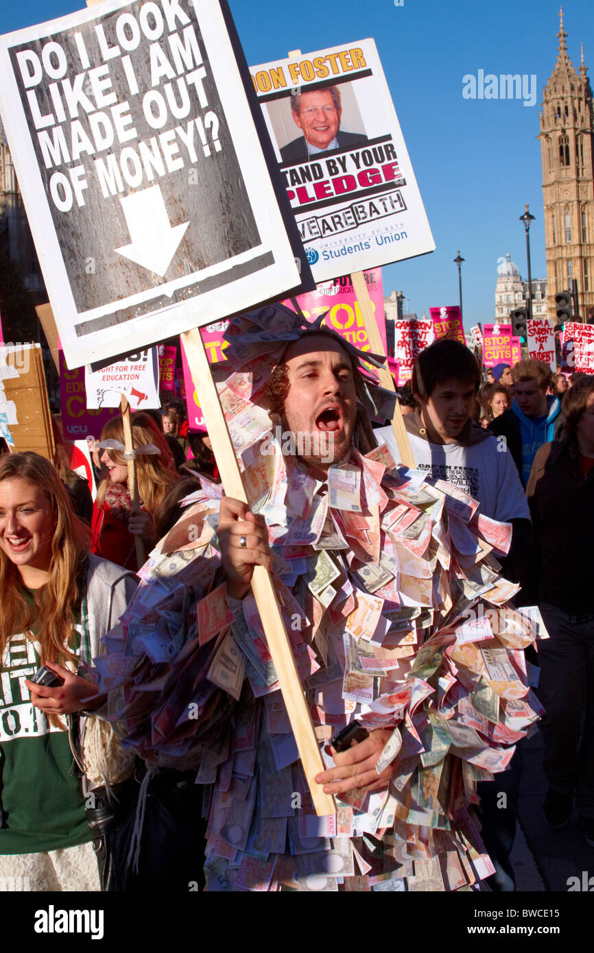 Demonstrant in einem Geld-Kostüm bei studentischen Protest gegen Studiengebühren Stockfoto