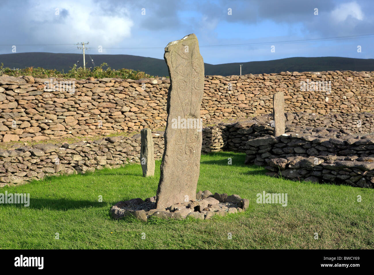Klostersiedlung Riasc, Kreuz (6 Jh.), Halbinsel Dingle, County Kerry, Irland Stockfoto
