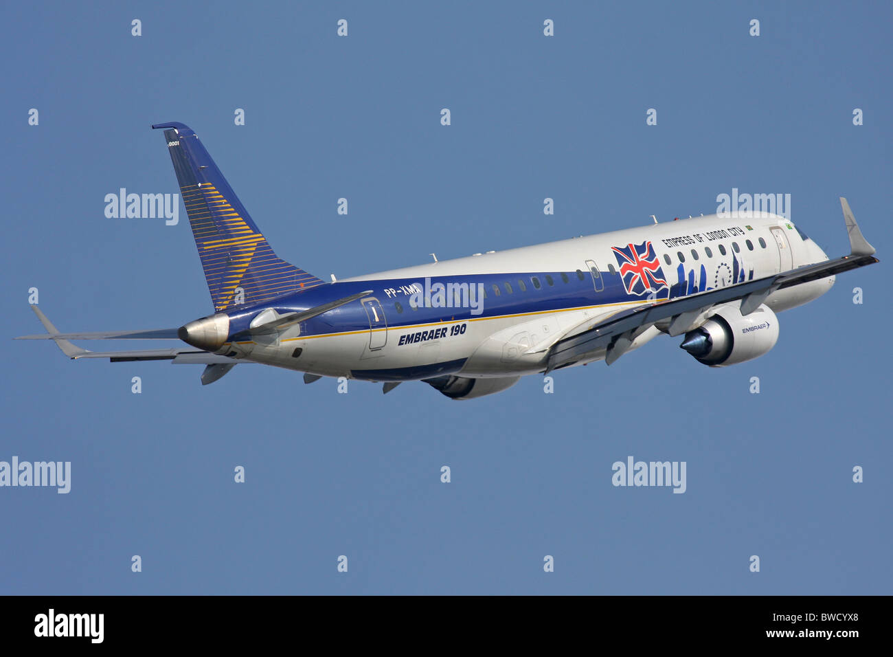 Embraer 195 bei Testflug Stockfoto