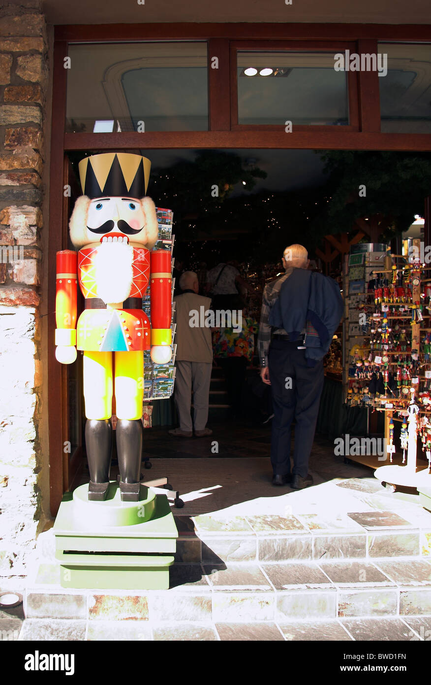 Statue eines Spielzeug-Soldaten außerhalb einen Souvenir-Shop, Rüdesheim, Deutschland Stockfoto
