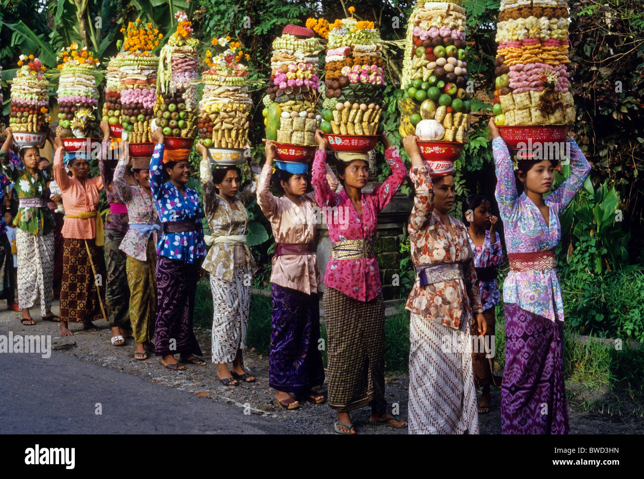 Bali indonesien frauen suchen männer