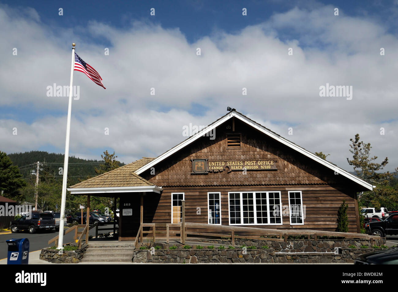 Vereinigte Staaten Postservice Postamt USPO Bau Büro Kanone Strand Oregon Pacific Northwest USA Entsendung Lieferung Stockfoto