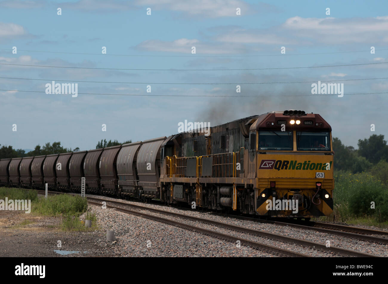Rollmaterial der QR National Australian Coal-Rohstoffunternehmen Stockfoto