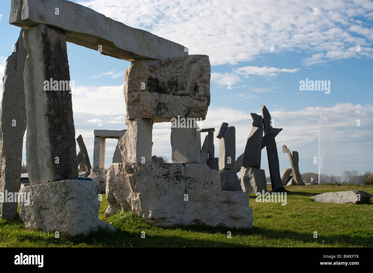 Steinskulptur, Ada Ciganlija, Belgrad Stockfoto