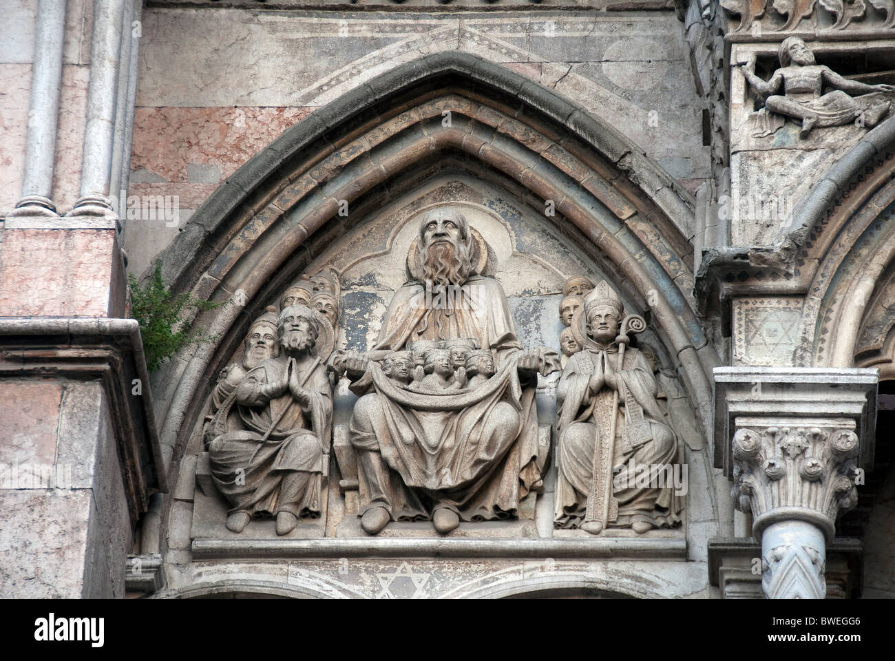 Fassade Ferrara Kathedrale zeigen jüngste Gericht Stockfoto