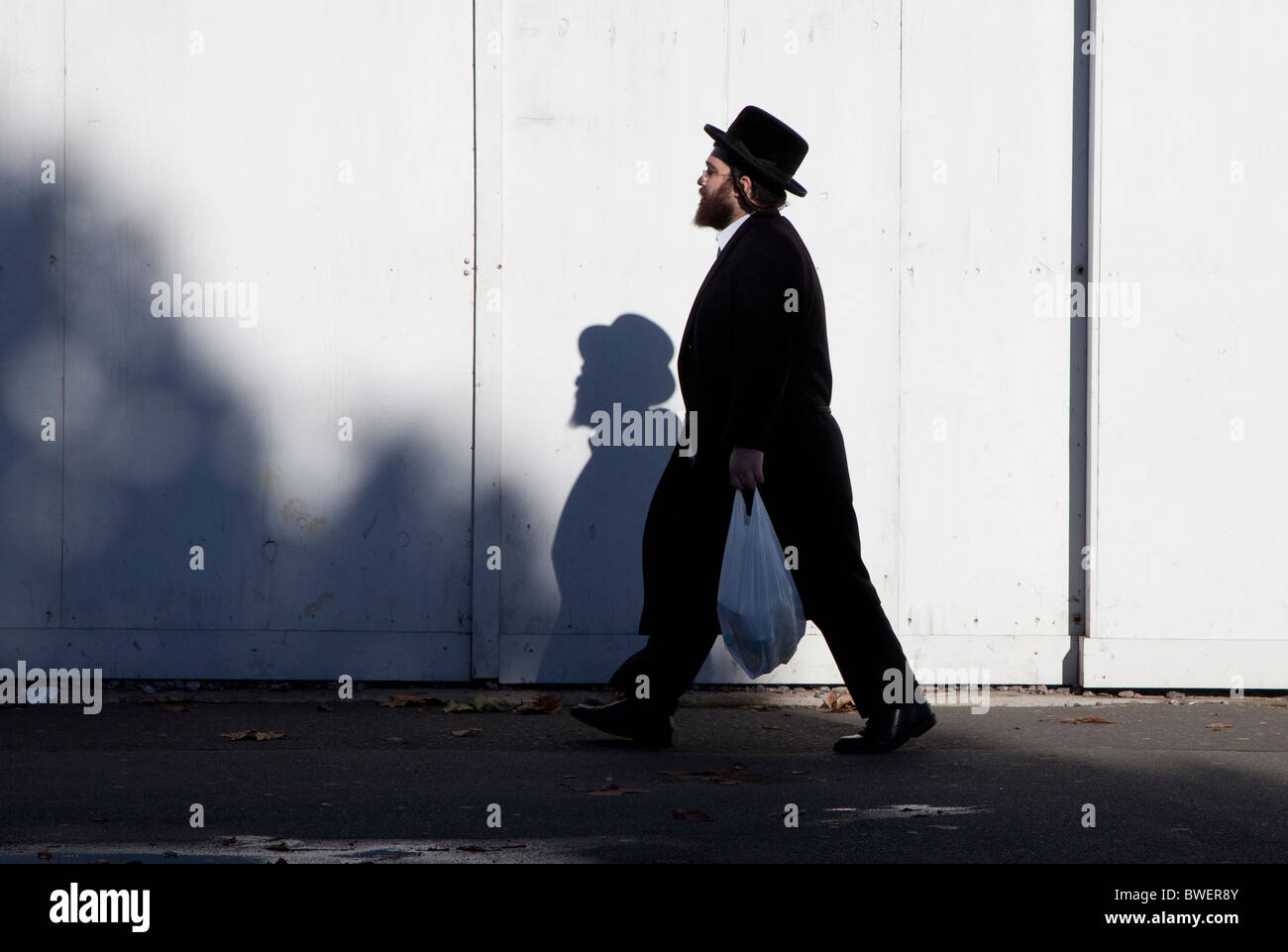 Orthodoxen jüdischen Mann in Stamford Hill, North London Stockfoto