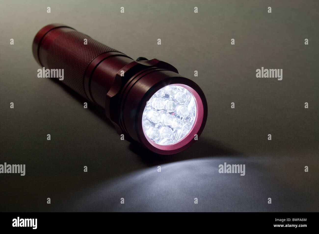 Weiße LED - Light Emitting Diode-Taschenlampe Stockfoto