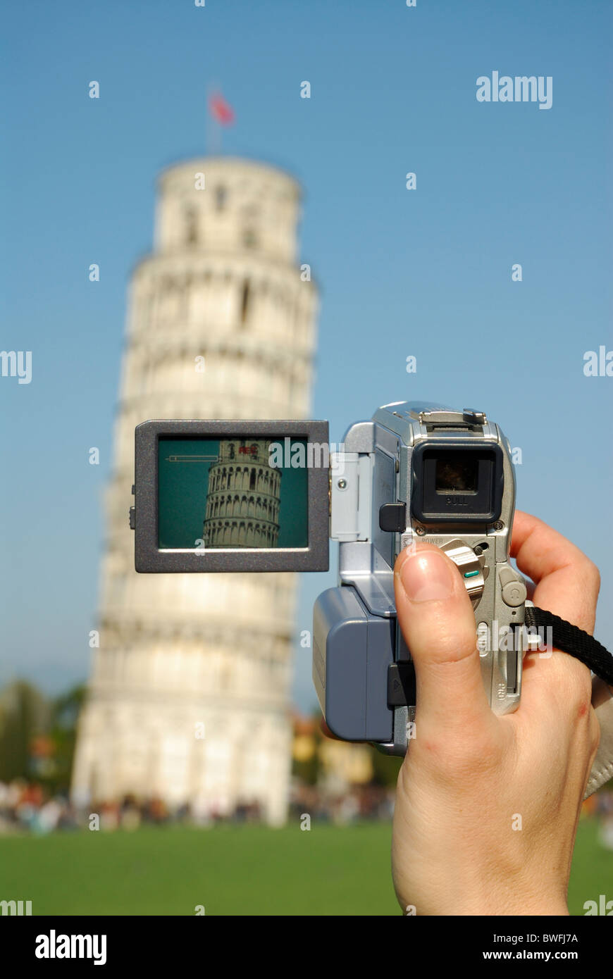 touristischen Videoaufnahmen des berühmten Schiefen Turm von Pisa Italien Stockfoto