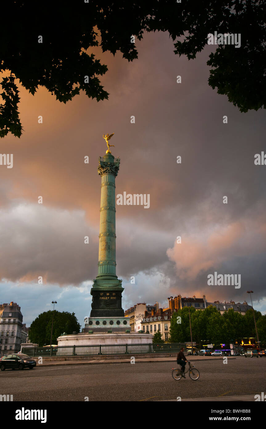 Die Colonne de Juillet (July Column), die an der Stelle des Gefängnisses Bastille errichtet wurde, wurde 1840 eingeweiht. Paris, Frankreich Stockfoto