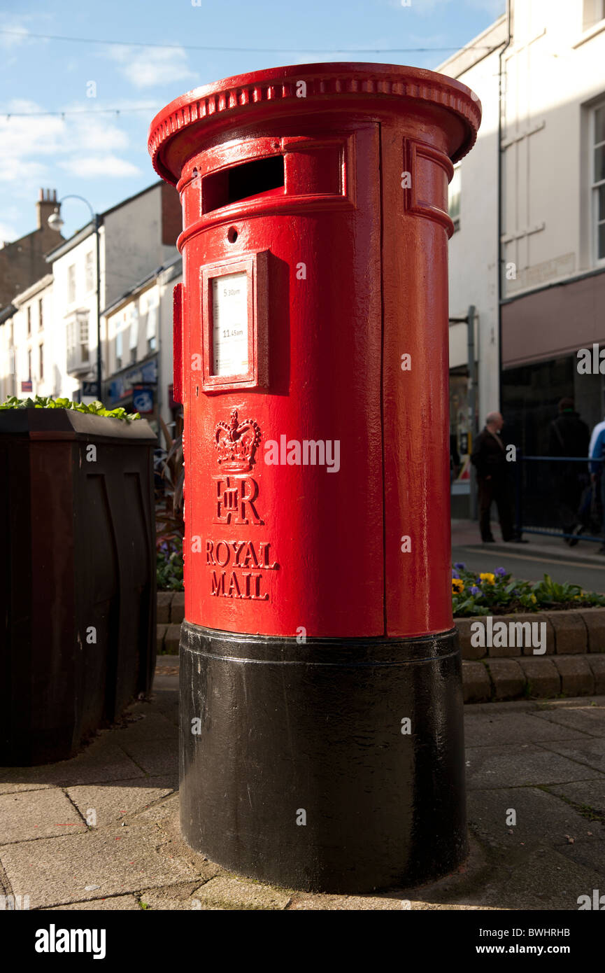 Royal Mail rot Pillarbox Briefkasten, UK Stockfoto