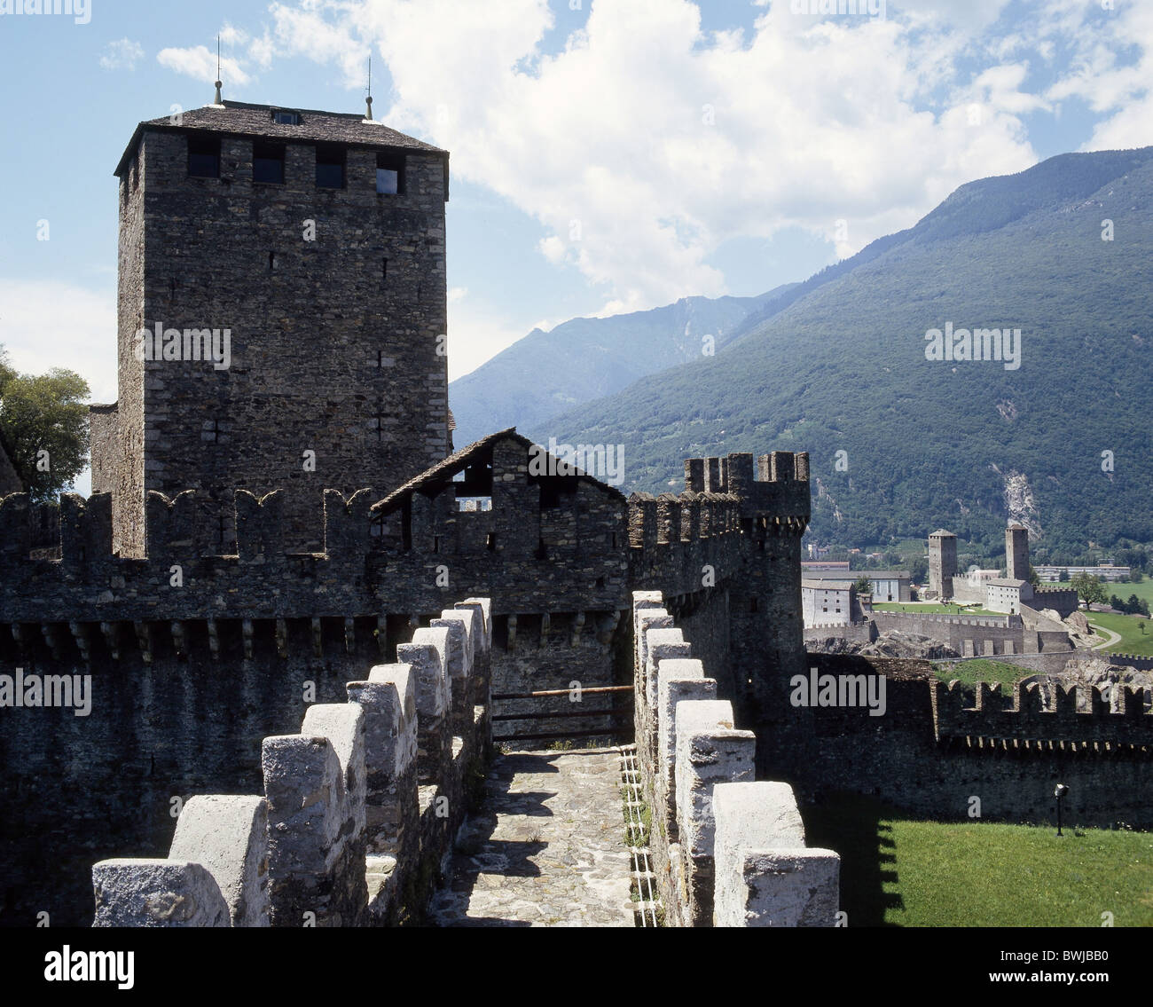 Castello di Montebello Festung Mittelalter Burg Bellinzona UNESCO Welt Kulturerbe Kanton Tessin Swi Stockfoto