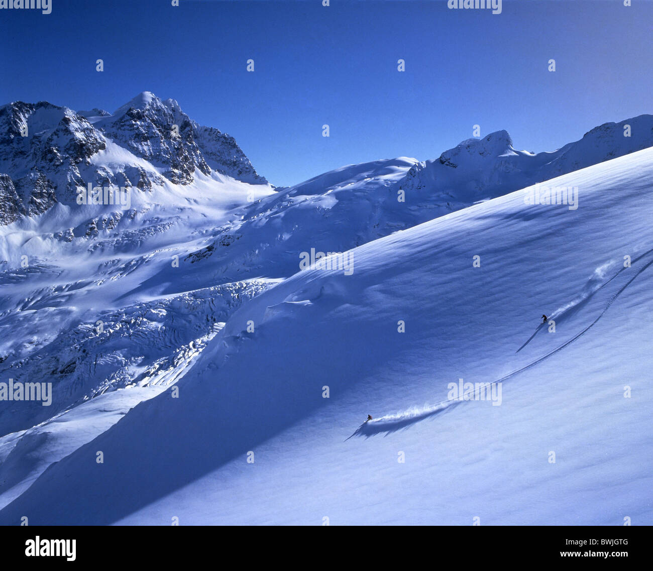 Snowboard Tiefschnee Freeriden Neigung Neigung Bernina Region Bernina Winter Wintersport Schnee Berge Stockfoto