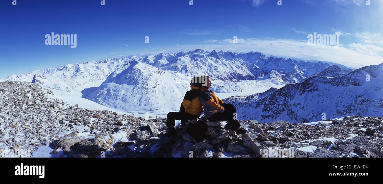 Paar Panorama Winter Wanderung Diavolezza nach der Sitzung Queder Winter Winterwandern zu Fuß Wandern mountai Stockfoto