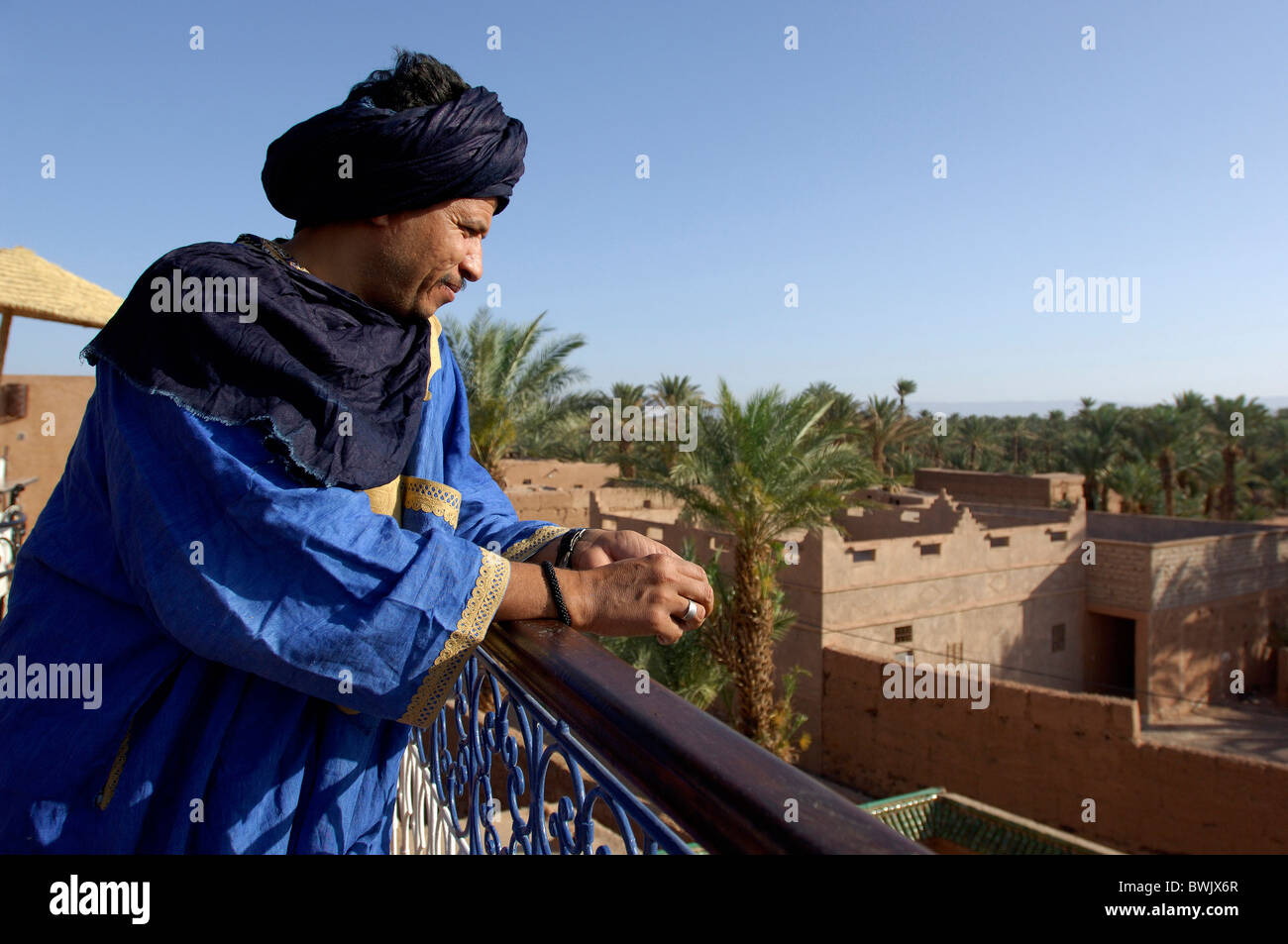 Zagora Marokko Nordafrika 10821741 Hotelbesitzer Abdellah Naji Mann Le Sow-vage edle Kasbah Hotel Touareg Tizergate Stockfoto