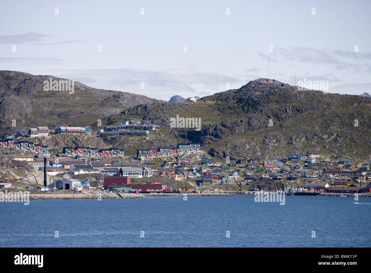 Blick auf Küstenstadt Qaqortoq, Kitaa, Süd-Grönland Stockfoto