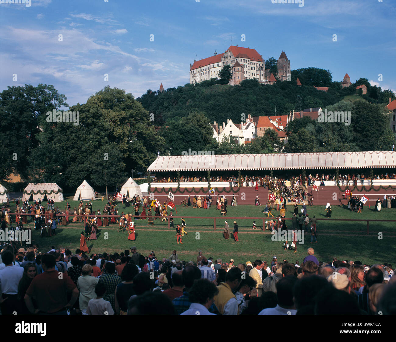 Landshut. öffentliche Festival Landshut Prinz Hochzeit Ritter Spiele Event Nostalgie Mittelalter Zuschauer Ritter c Stockfoto