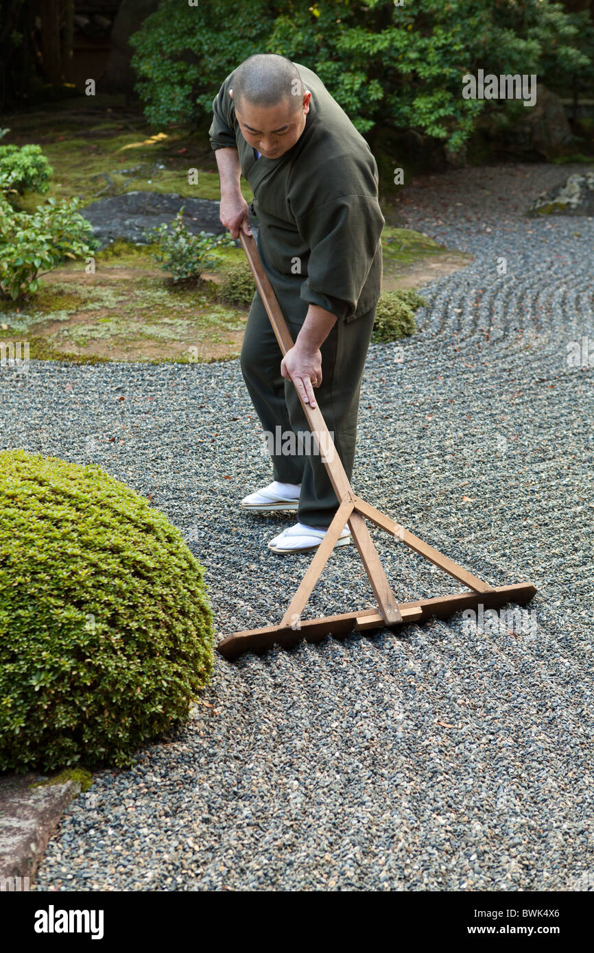 Japanischer Zen-Gärtner Stockfoto
