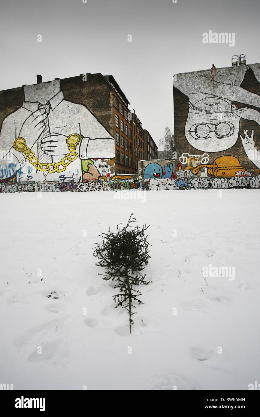 Wandmalerei an der Seite eines Gebäudes, Kreuzberg, Berlin, Deutschland Stockfoto