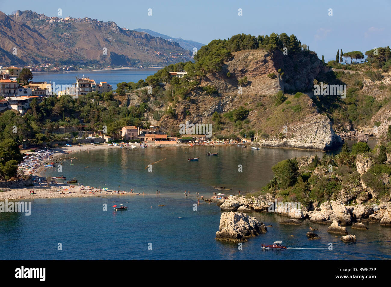 Swimming Paradise, Isole Bella Strand von Taormina, Provinz Messina, Sizilien, Italien, Europa Stockfoto