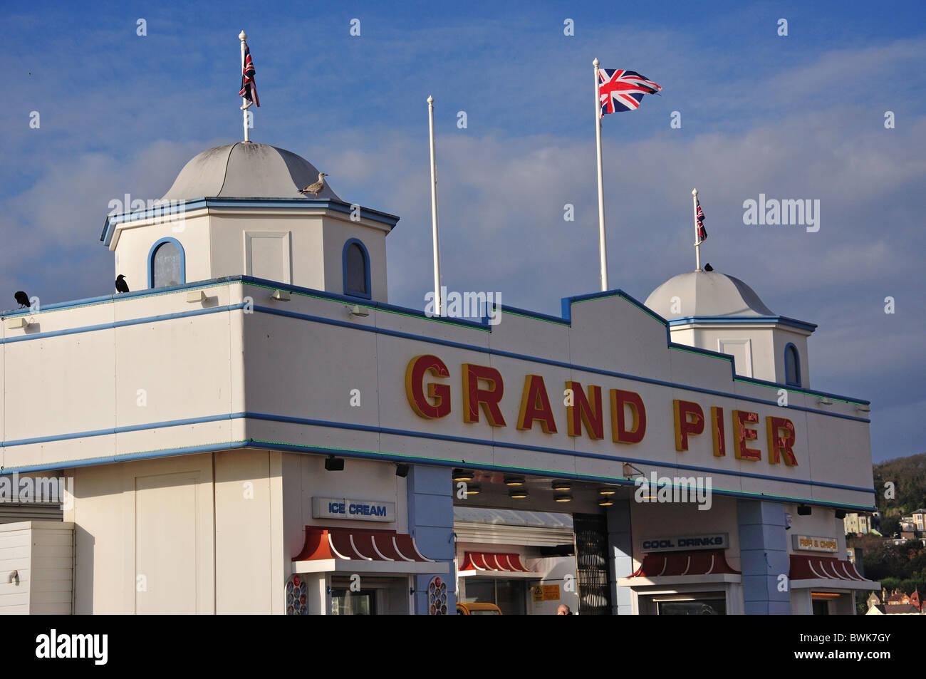 Eingang zum Grand Pier, Weston-super-Mare, Somerset, England, Vereinigtes Königreich Stockfoto