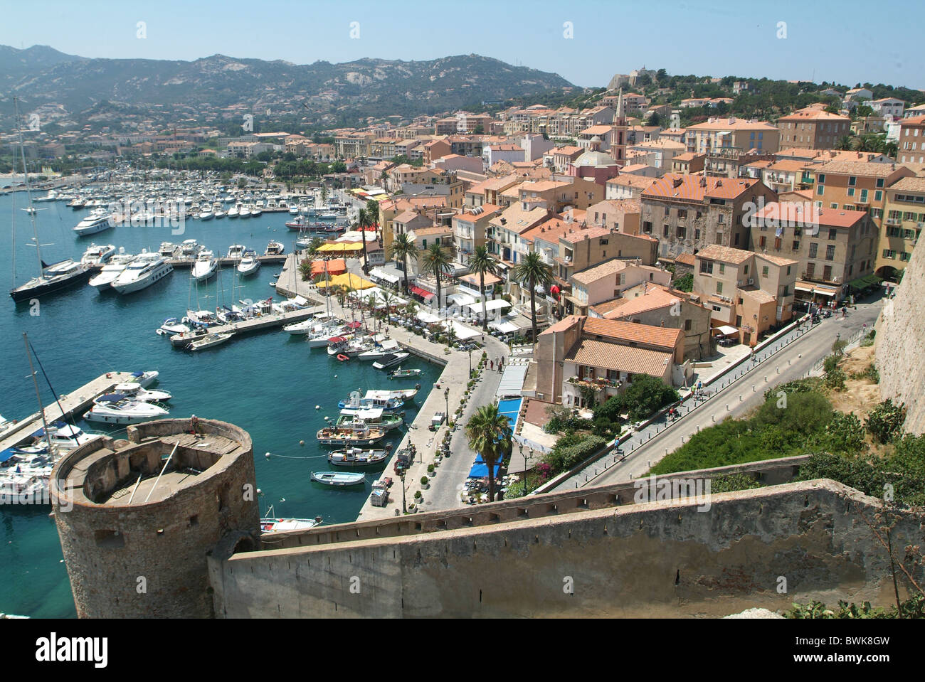 Korsika-Calvi Übersicht Hafen Festung Küste Meer Mittelmeer Frankreich Europa Stockfoto