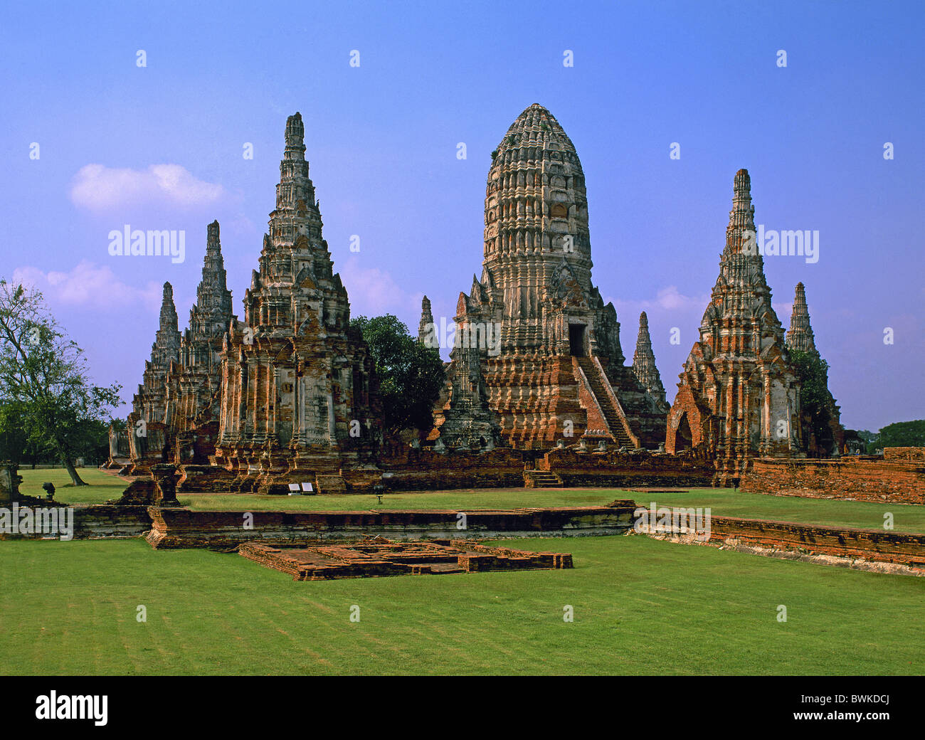 Thailand Asien AyutthayaStadt Wat Phra Mahathat Tempelbau historische Ruinen Buddhismus Religion cultur Stockfoto