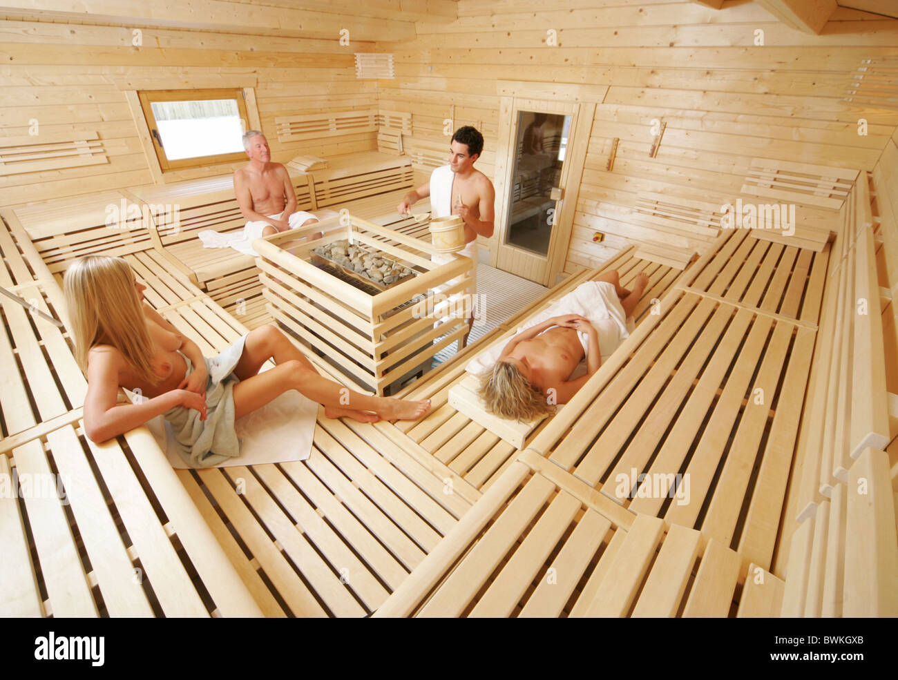 Sauna Im Inneren Gruppe Wellness Holz Holzsauna Hütte Person Gesund 