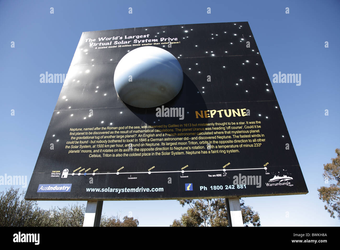 Australien, New South Wales, Coonabarabran, virtuellen Sonnensystem Modell des Planeten Neptun Stockfoto
