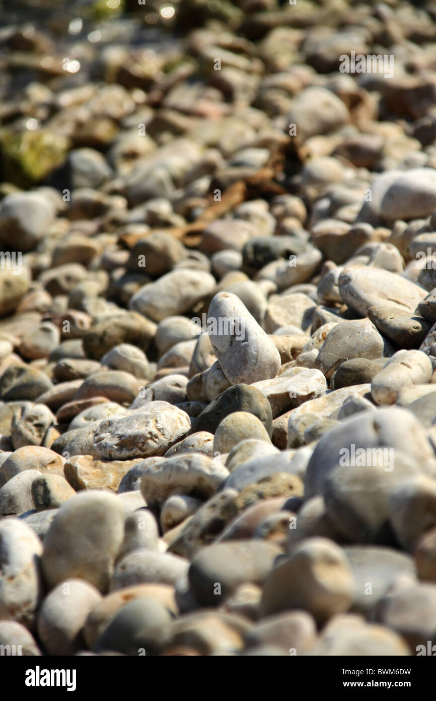Kieselsteine am Strand in Beli Dorf auf der Insel Cres, Kroatien Stockfoto