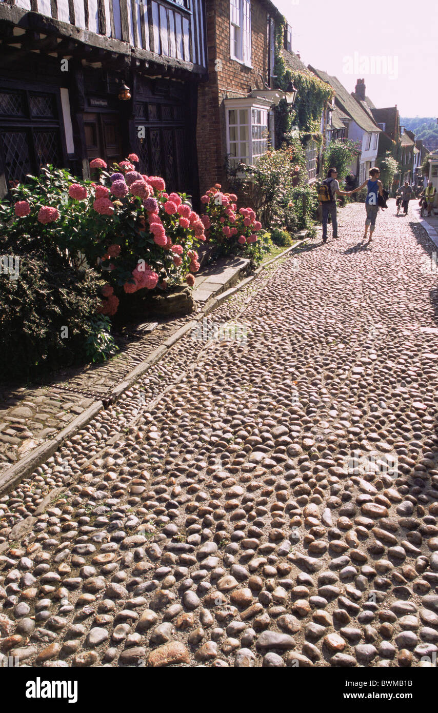 UK England Europa Sussex Roggen Cinque Ports Mermaid Street Straßenszene gepflasterten Straße Kopfsteinpflaster Steinen Kopfsteinpflaster Stockfoto