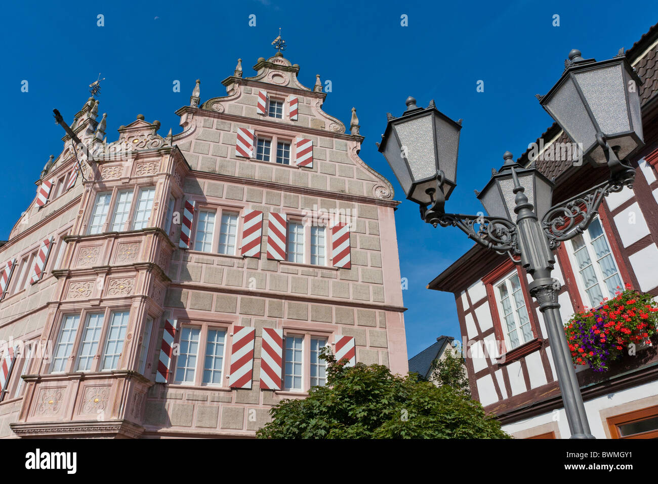 GASTHAUS ZUM ENGEL RESTAURANT, RENAISSANCE-GEBÄUDE AUS DEM JAHRE 1556, BAD BERGZABERN, RHEINLAND-PFALZ, DEUTSCHLAND Stockfoto