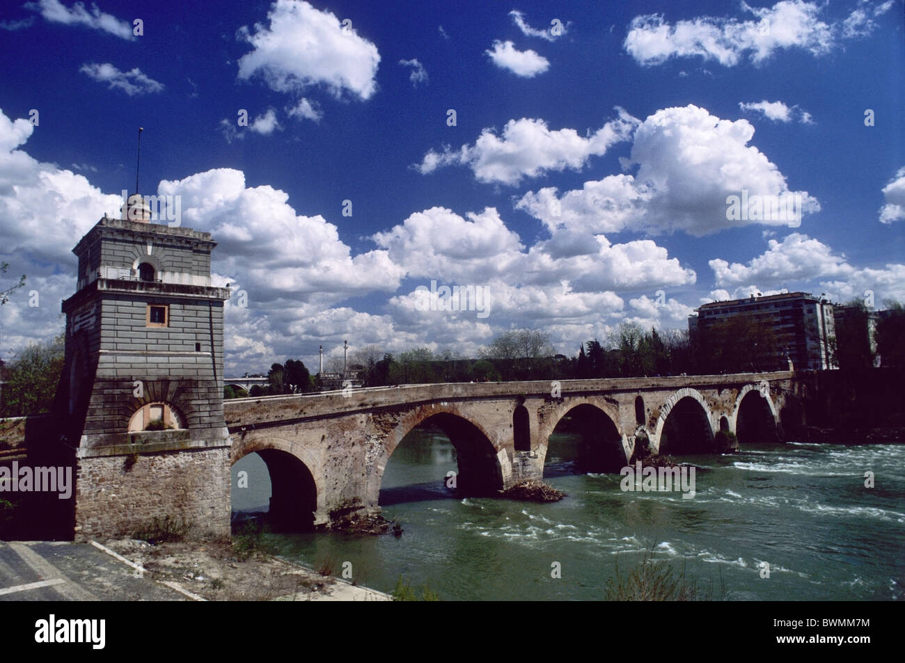 Milvio Brücke über den Fluss Tiber, Rom, Italien, Europa Stockfoto